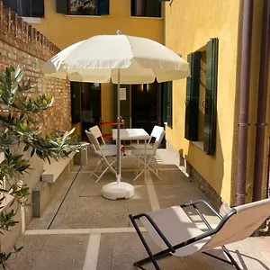 appartamento-tre-archi-con-corte-privata.hotelinveneto.com/